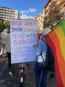 Voci dal corteo contro la guerra